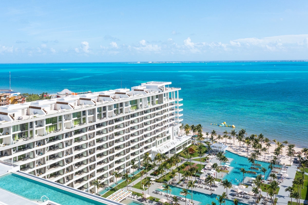 amazing view from the garza blanca cancun rooftoop